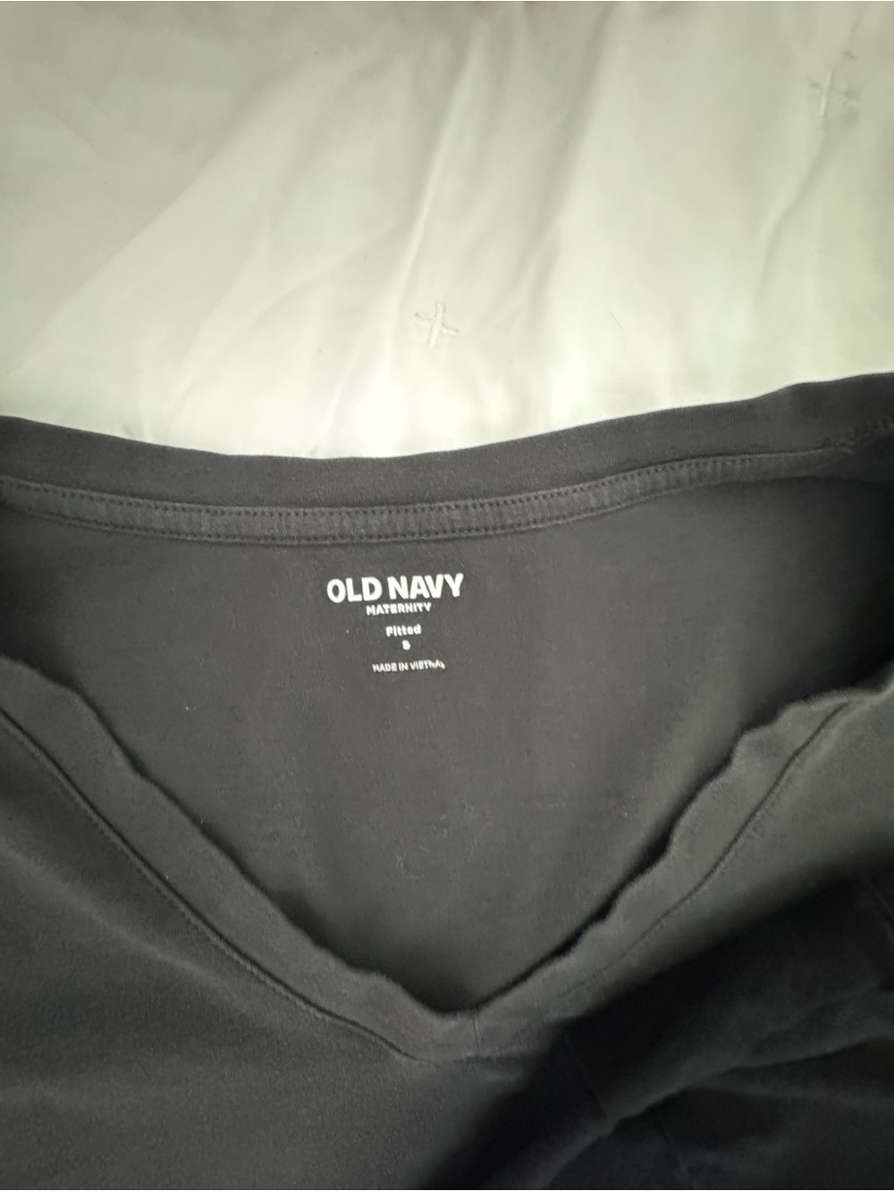 Maternity Old Navy women’s Black and Charcoal Short Sleeve Tees - V‑Neck & Crew - Picture 3 of 3